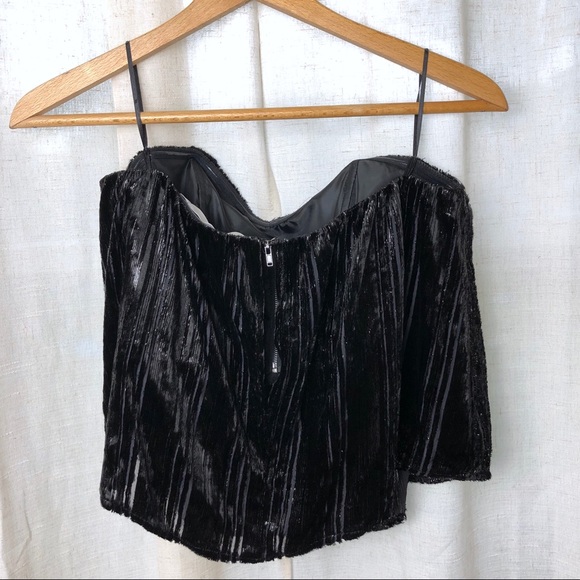 ⭕️Sold⭕️ASTR Label Cropped Black Swing Top Small - Picture 3 of 3